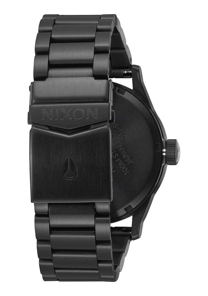 Nixon sales all black