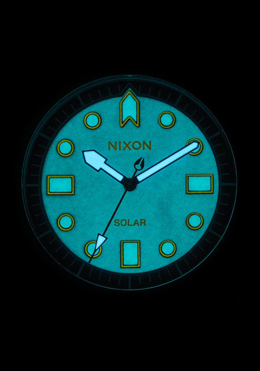 https://www.nixon.com/cdn/shop/articles/A1402-1256-view5.png?v=1717524064&utm_source=chatgpt.com
