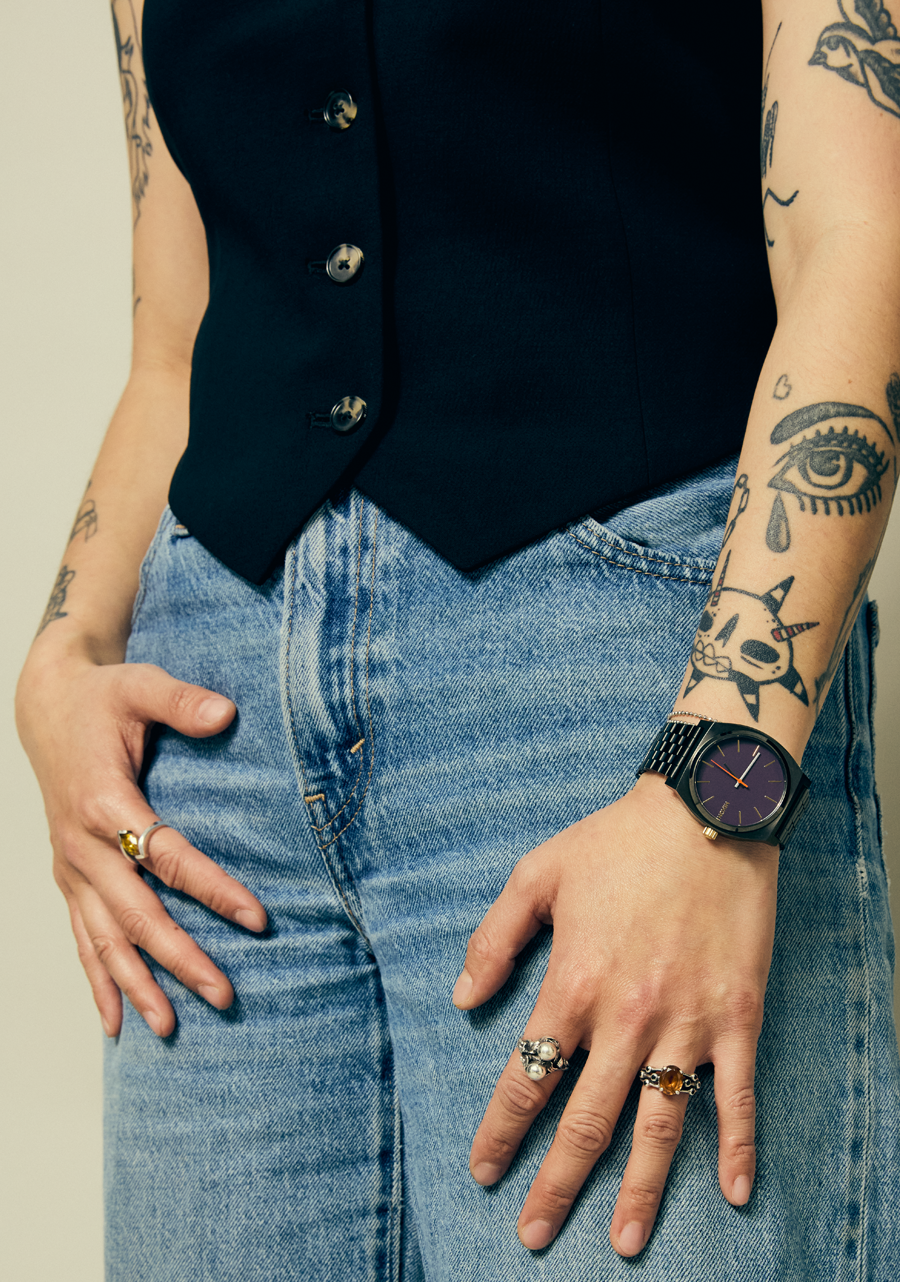 Time Teller Watch | Gunmetal / Blackberry / Gold | Stainless Steel Time Teller Watch | Gunmetal / Blackberry / Gold | Stainless Steel