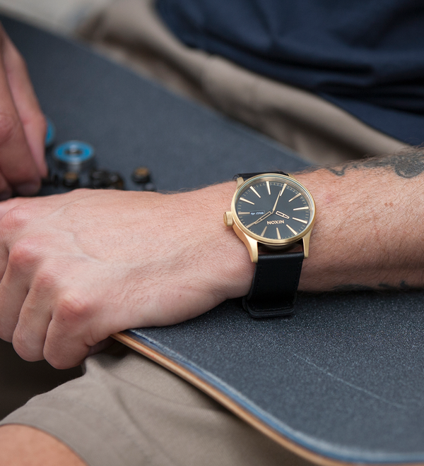 Sentry Leather Watch | Gold / Black | Men's Leather – Nixon US Sentry Leather Watch | Gold / Black | Men's Leather – Nixon US
