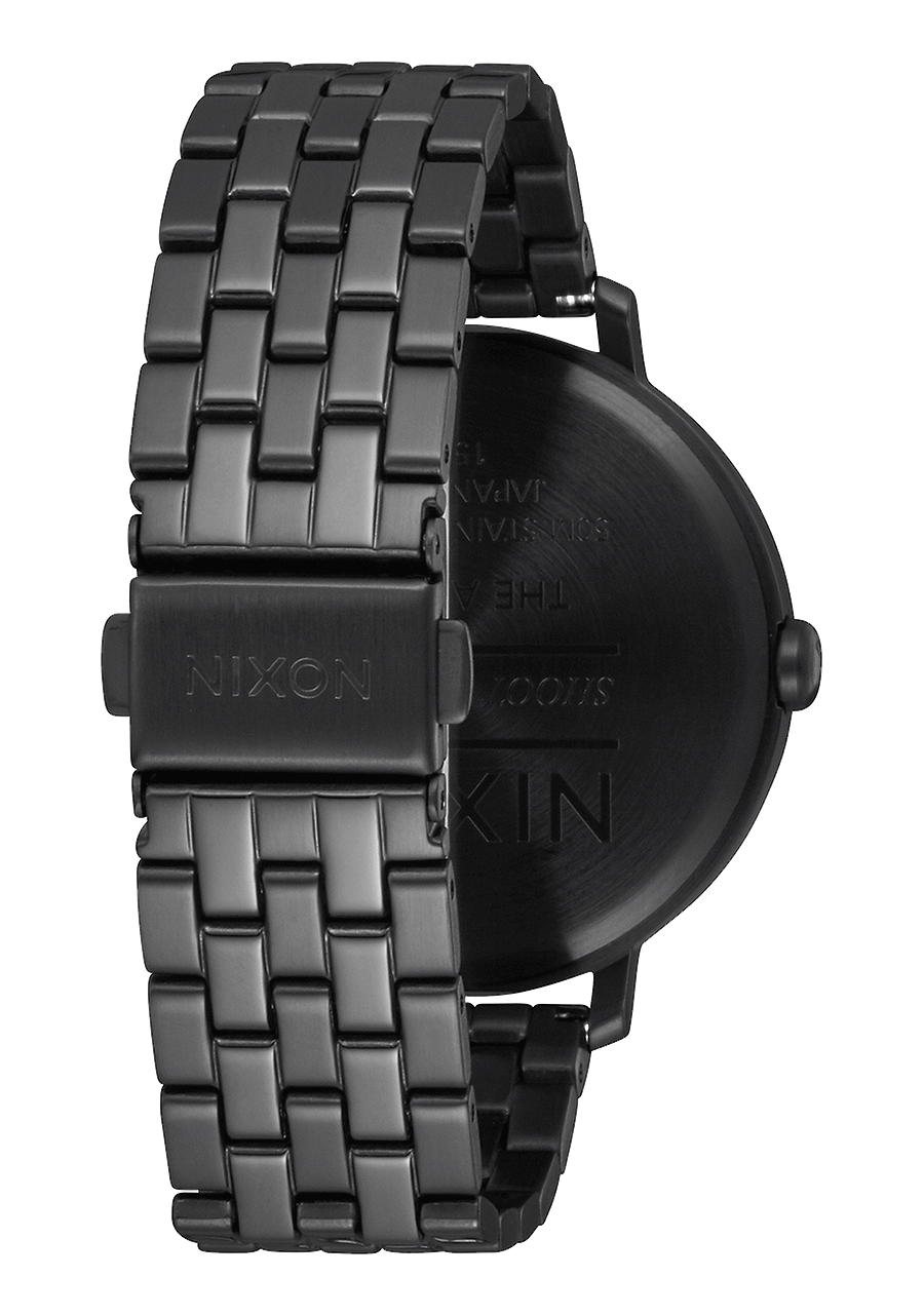 Arrow - All Black View 3