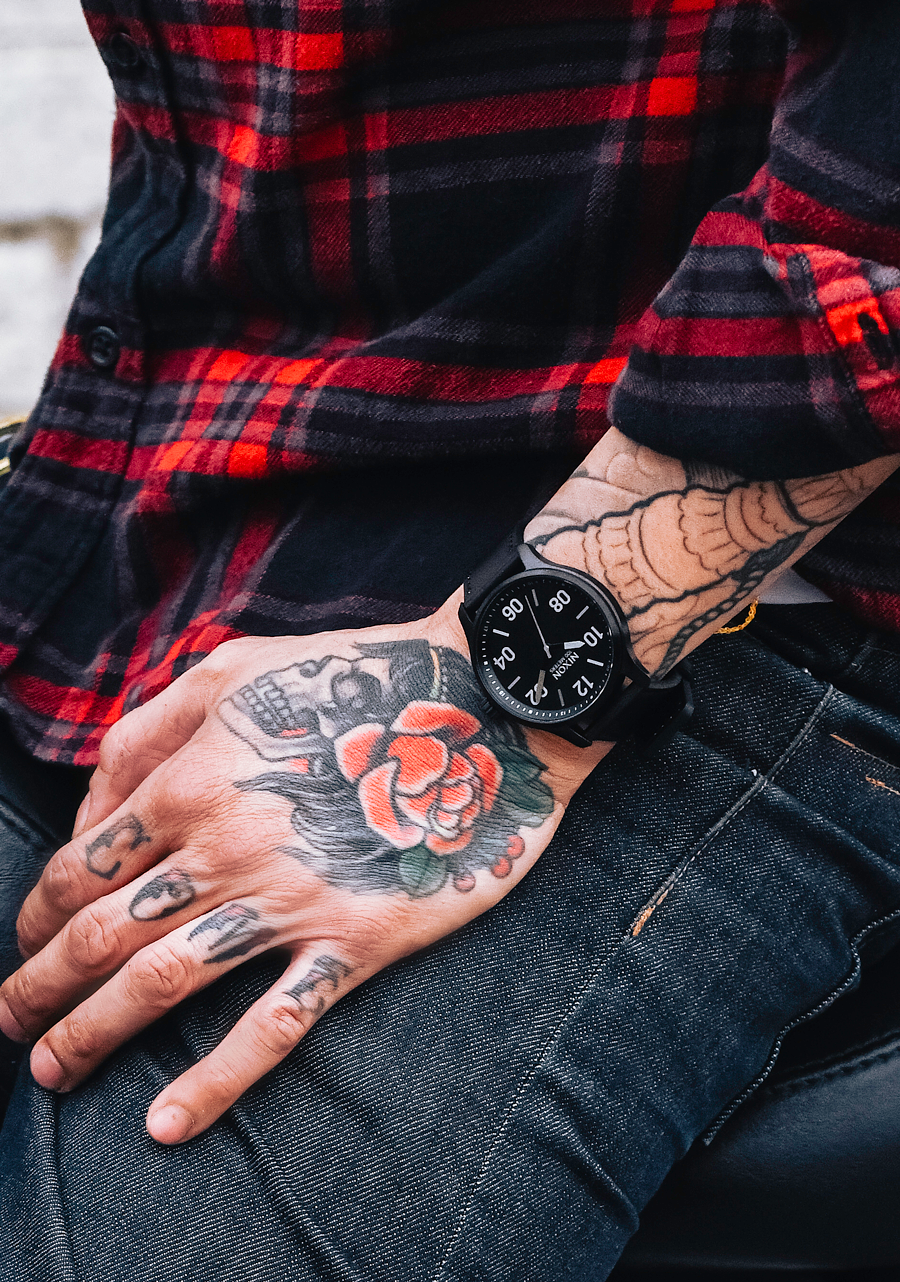 【希少】NIXON ブラック アナログ時計 防水機能付き　ブラックスネークレザー Patrol Leather Watch | Black / Silver / Black | Men's Leather