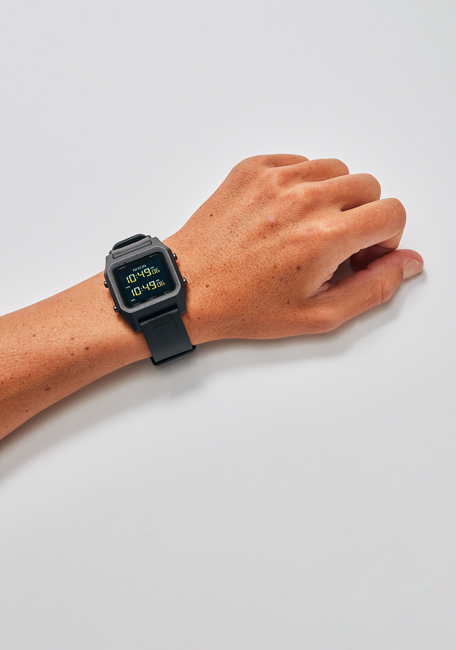 Staple Watch Black Gold Low-Profile Thin Digital – Nixon US