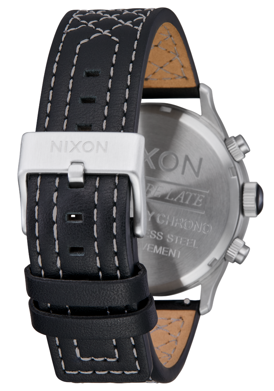 NIXON】THE SENTRY CHRONO 文字盤ブラック ベルトシルバー NIXON】THE SENTRY CHRONO 文字盤ブラック ベルトシルバー