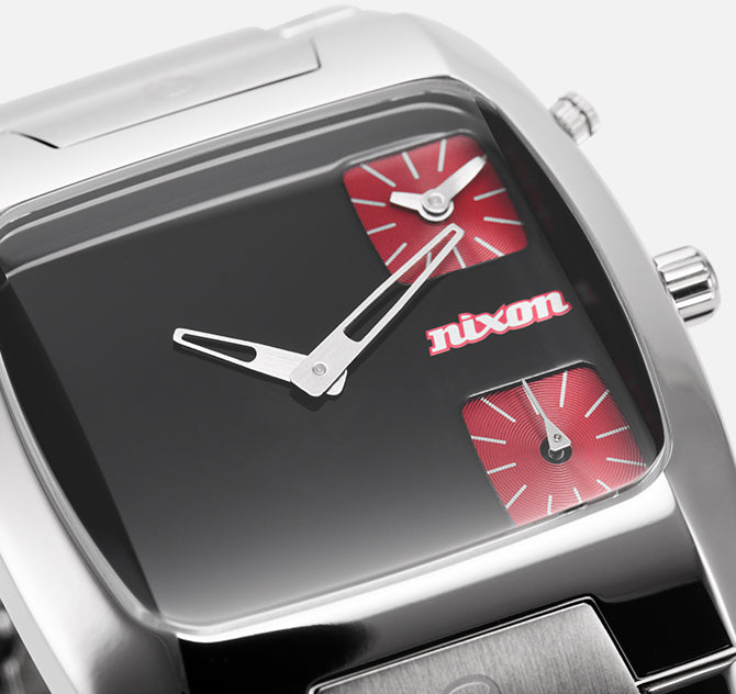 Up close image of the Nixon LTD Banks.