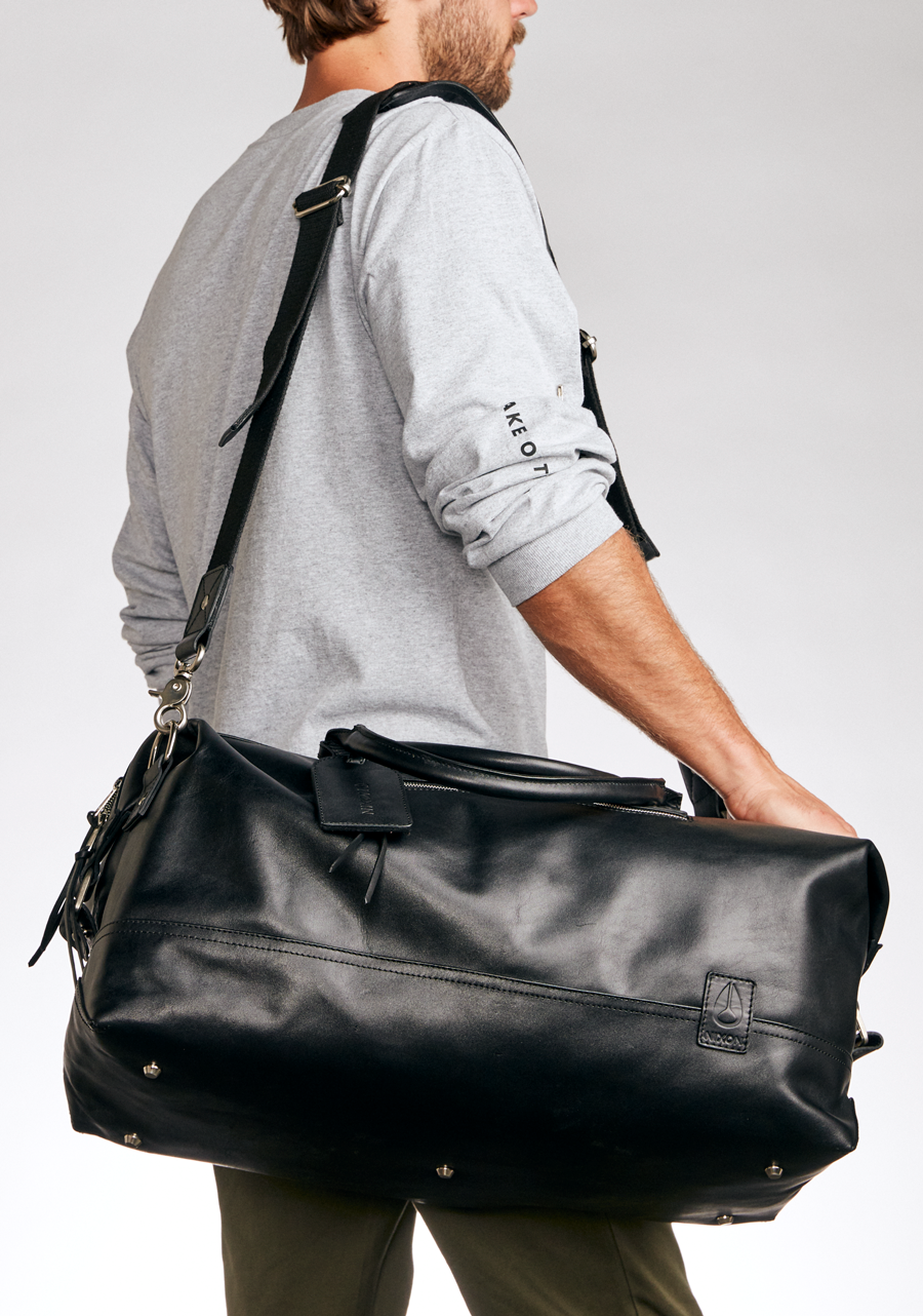 Desperado Duffle II | All Black | Leather Luxury Bag – Nixon US Desperado Duffle II | All Black | Leather Luxury Bag – Nixon US