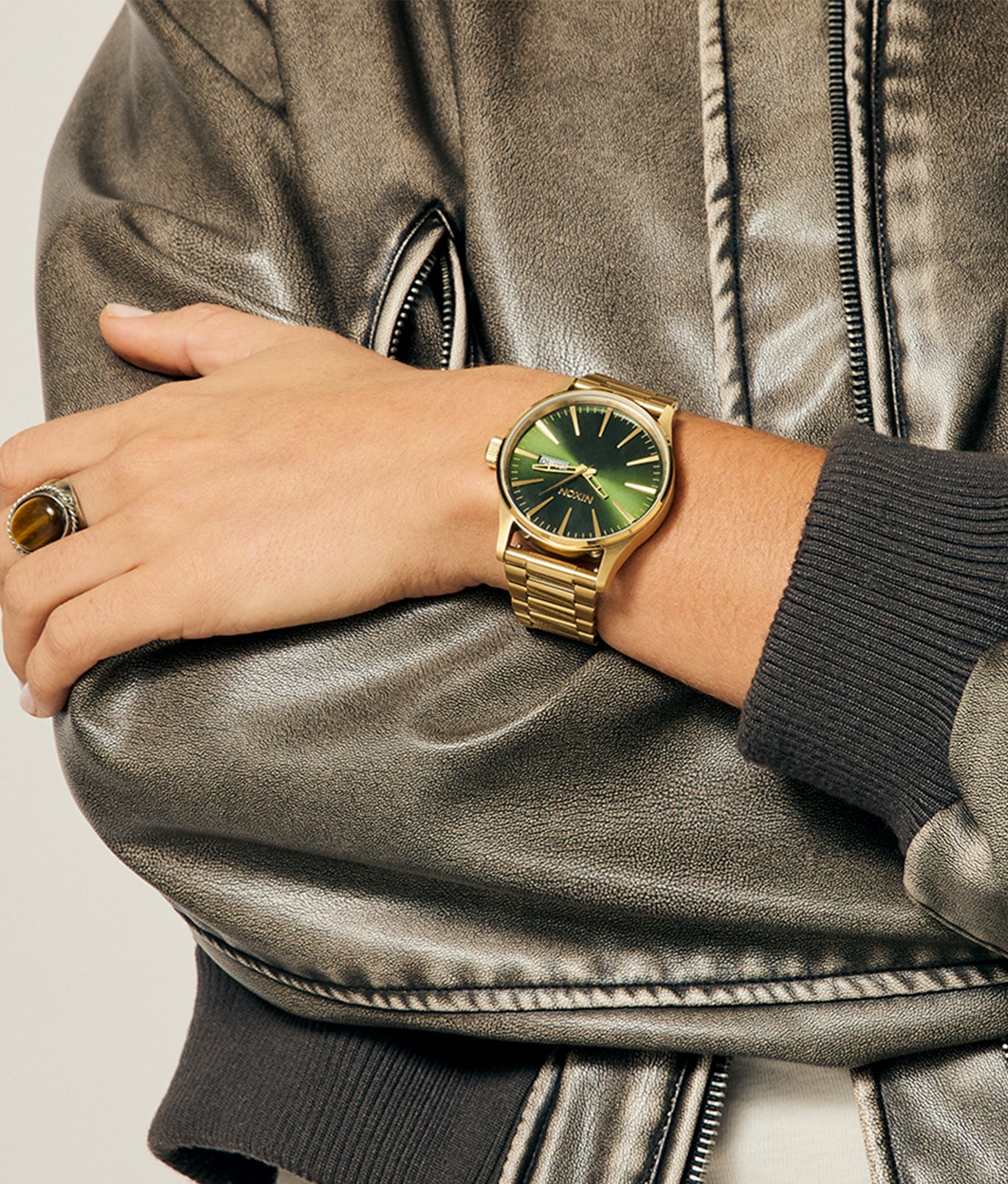 Sentry Chrono Watch | Gold / Indigo / Brown | Men's Leather – Nixon US